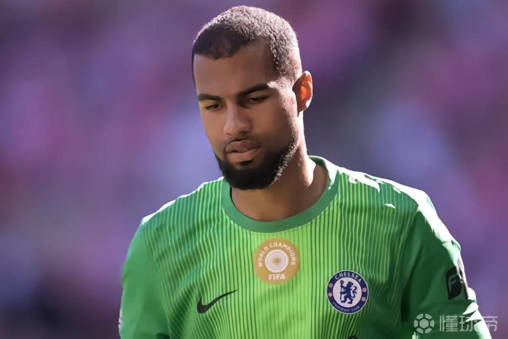 勒伯夫:切尔西应当尝试引进拉亚这类门将,桑切斯出球太坑