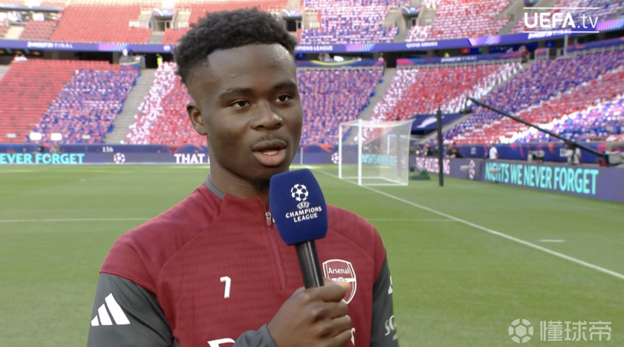 萨卡:英超夺冠给我们带来了信心,现在全队士气高涨
